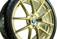 Gold für den 8er bei Schmiedmann Goldener Komplettradsatz von Schmiedmann