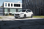 P90437734_highRes_the-all-new-bmw-223i