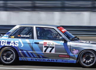 1987er E30 V8 von Liteglas