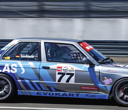 1987er E30 V8 von Liteglas